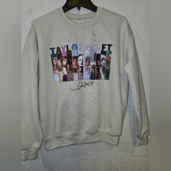 Taylor Swift Other - Taylor Swift Multicolor Graphic Crewneck Sweater